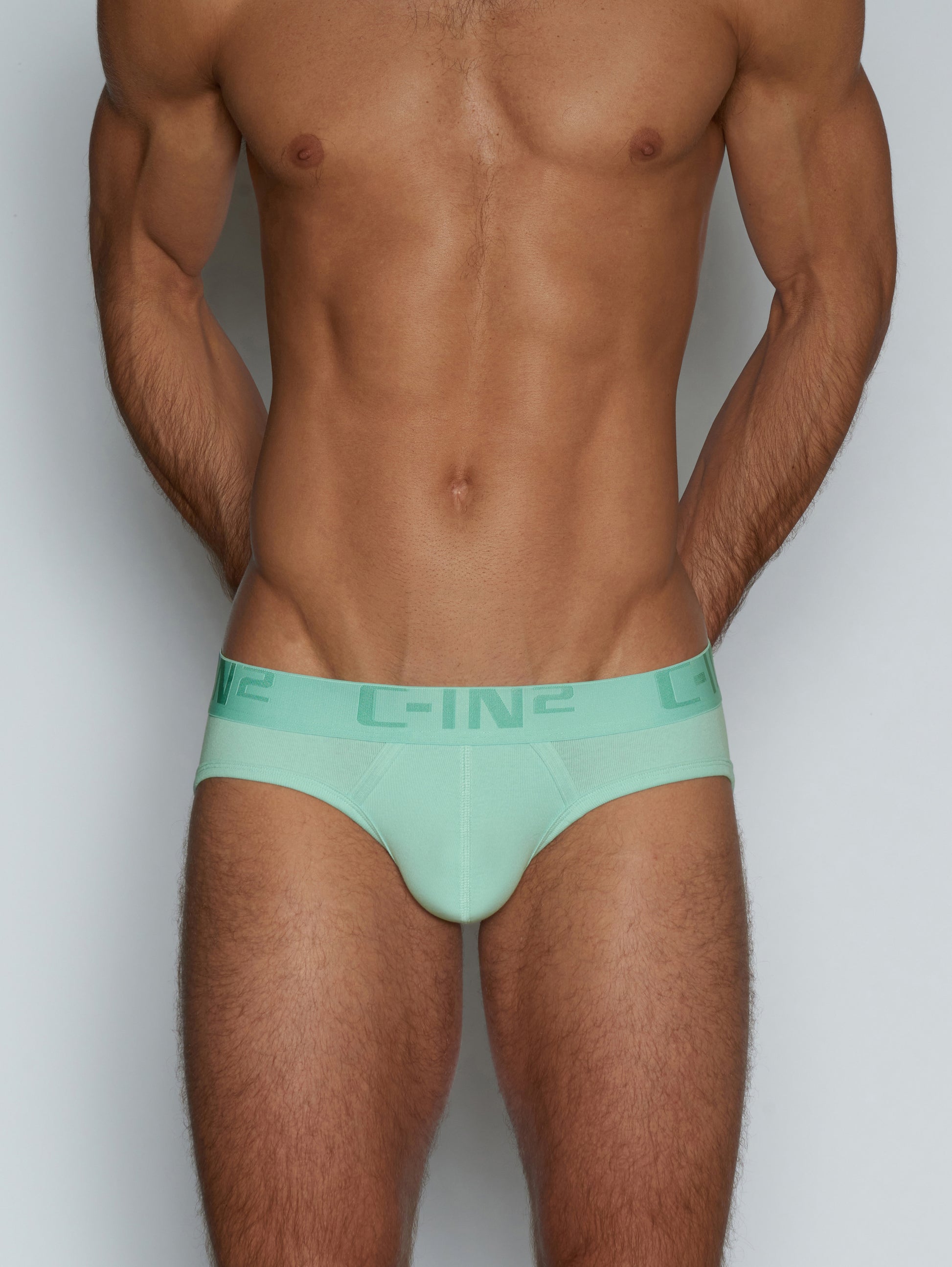Slip C-IN2 CORE en color verde — ropa interior masculina premium
